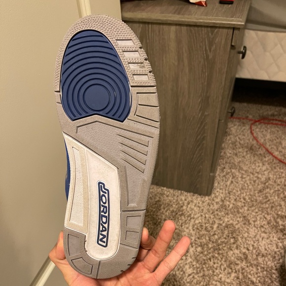 Jordan 3 Blue Cement - Picture 2 of 5